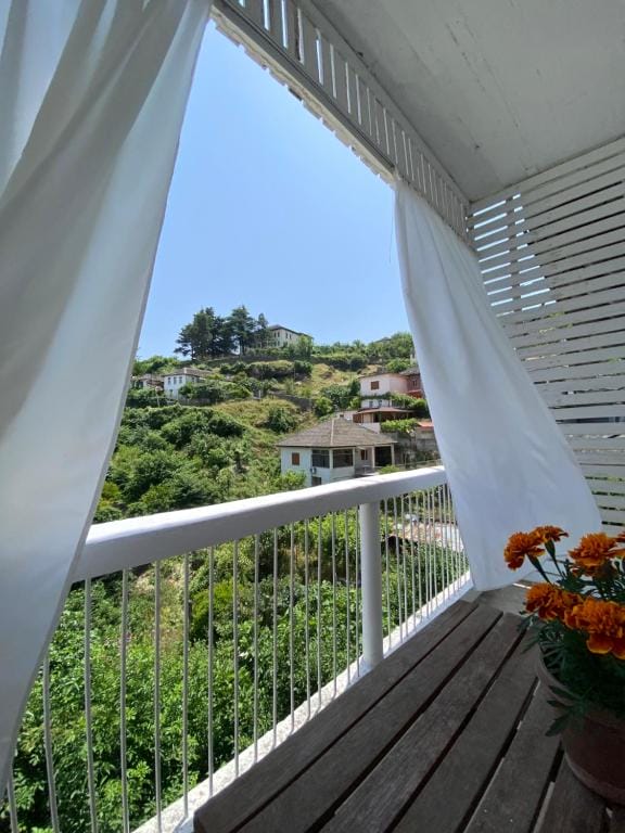 Yuri Guest House Gjirokastër_12