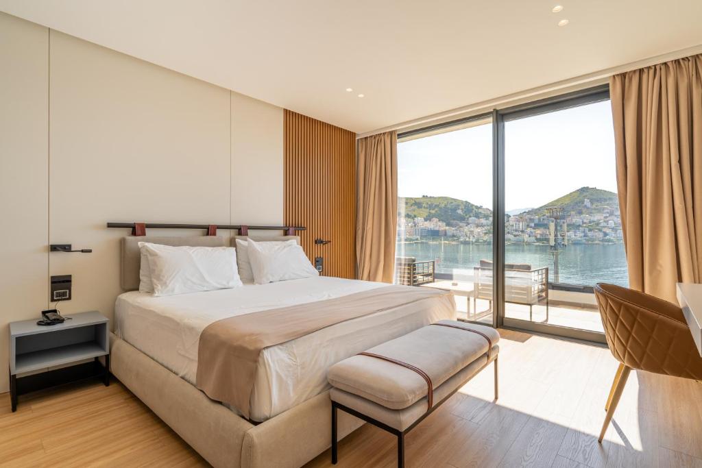 Yacht Premium Hotel Sarandë_2