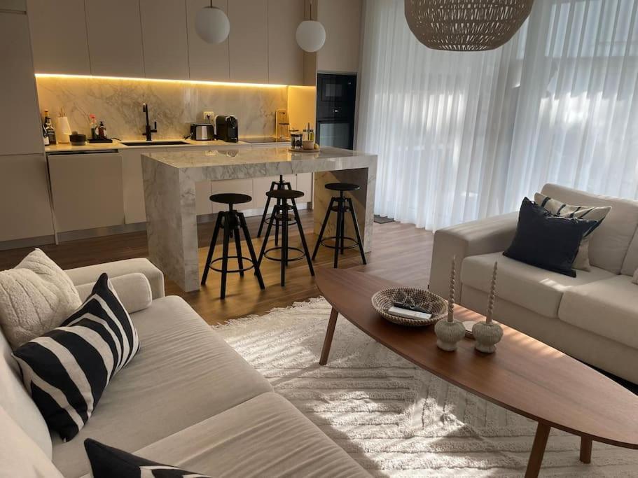 Apartament luksoz përdhese me kopsht - Gjiri i Lalzit Durrës_1