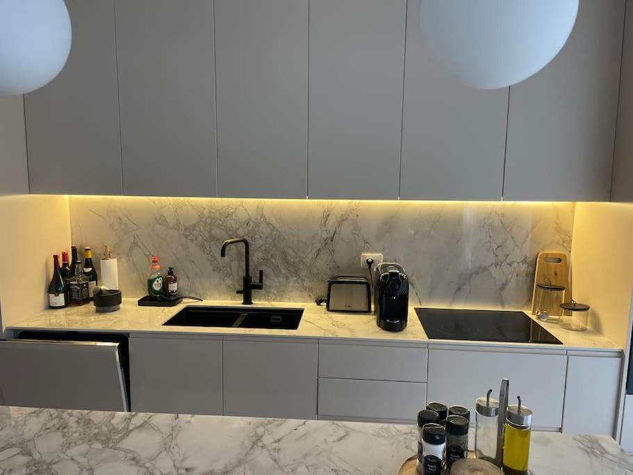 Luxury ground floor Apt with garden - Bay of Lalzi Durrës_8