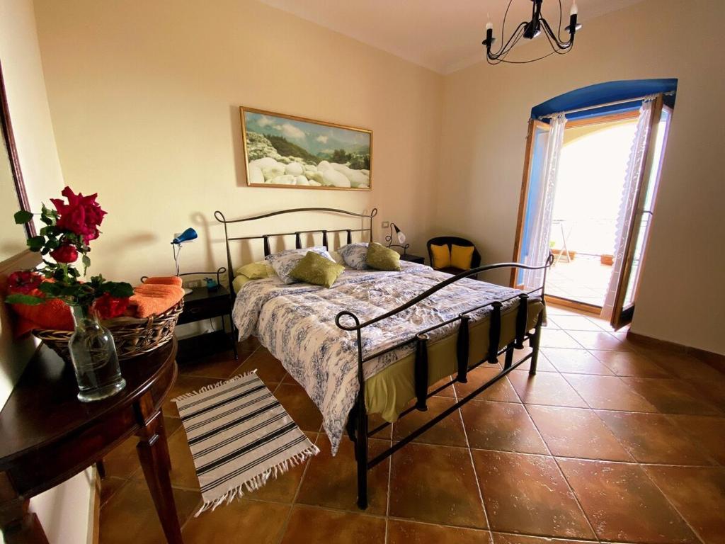 Amazing Seaside View Villa Palasë_9