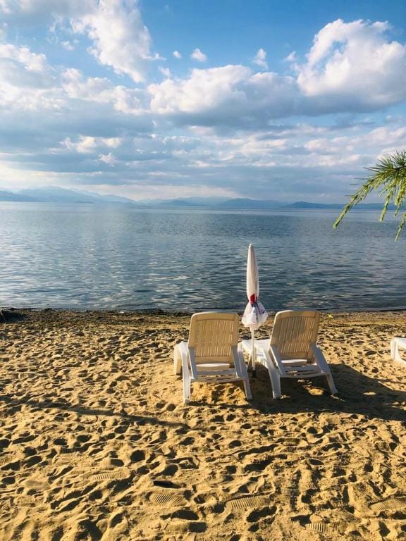 Studio Apartament me pamje nga liqeni i Tushemishtit Pogradec_1