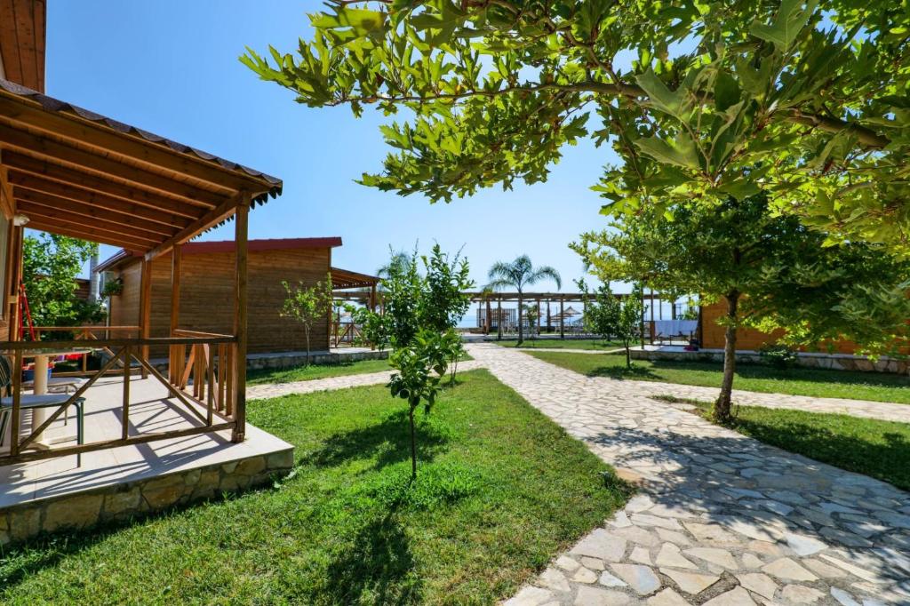 Bunec Beach Resort Piqeras_6