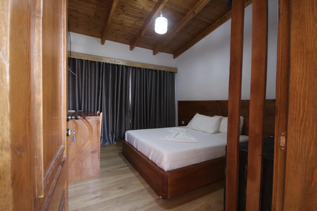 Vila Mateus Himare_2