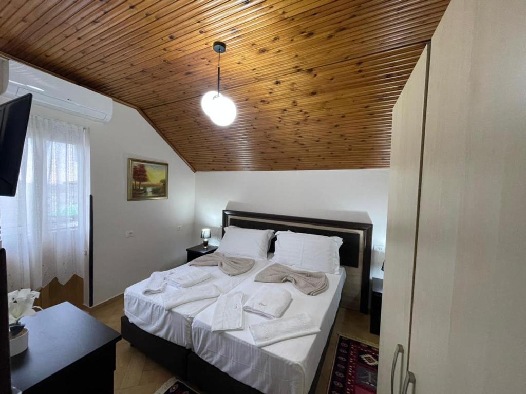 DEAL Castle View Rooms Krujë_6