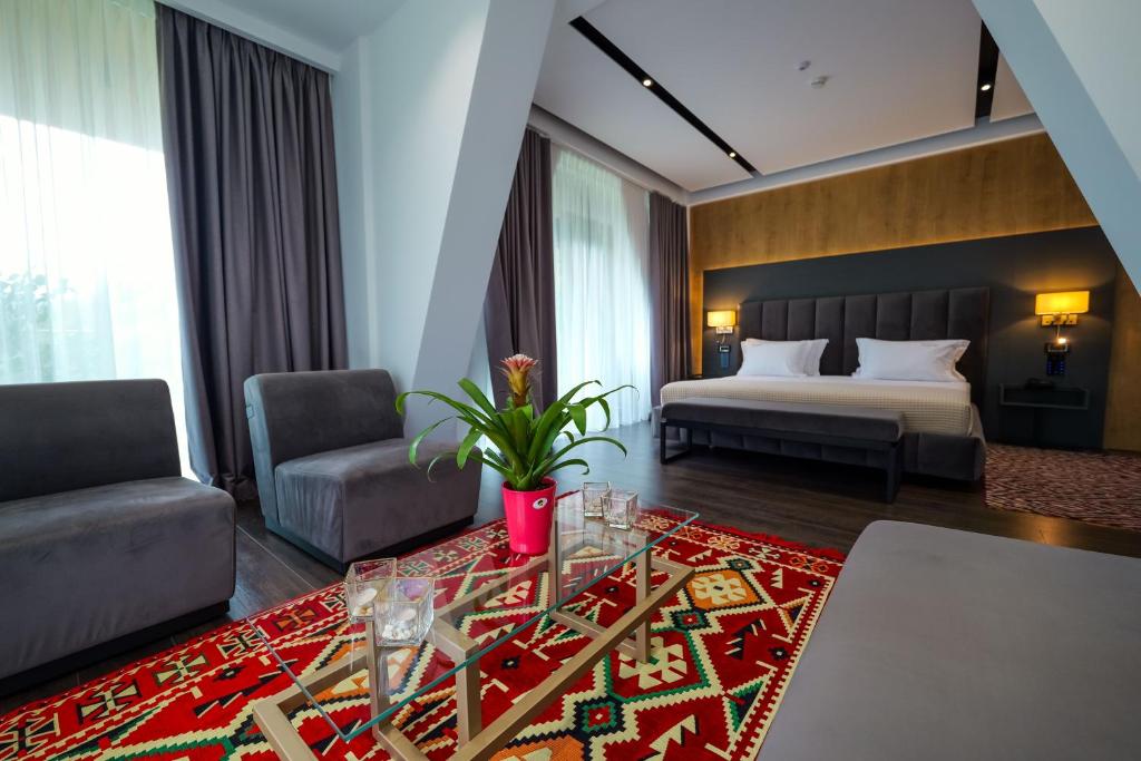 Hotel Uji Ftohte Tepelene Tepelenë_5