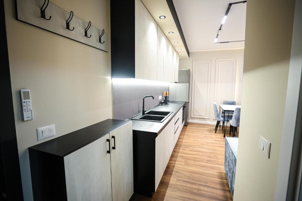 Miku Apartment-Extraordinary 1BD At Komuna e Parisit Tirana_9