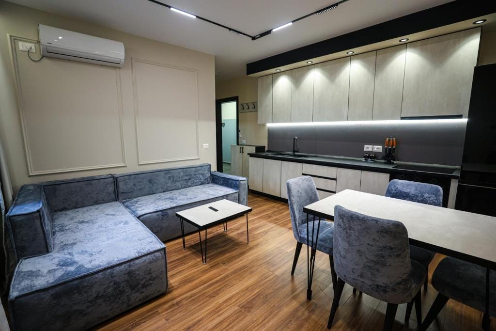Miku Apartment-Extraordinary 1BD At Komuna e Parisit Tirana_4